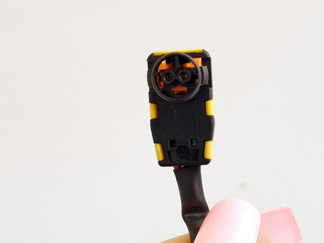 508432 Kia Rio 2014, Légzsák Átvezető Szalag, 10 Tüsi.