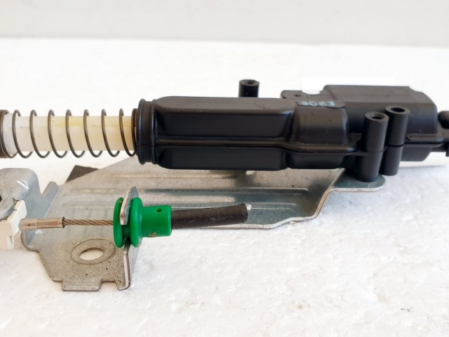 508511 Ford Fiesta 2007, Központizár Motor, Csomagtérajtó. 2S6T-432A98-AE.