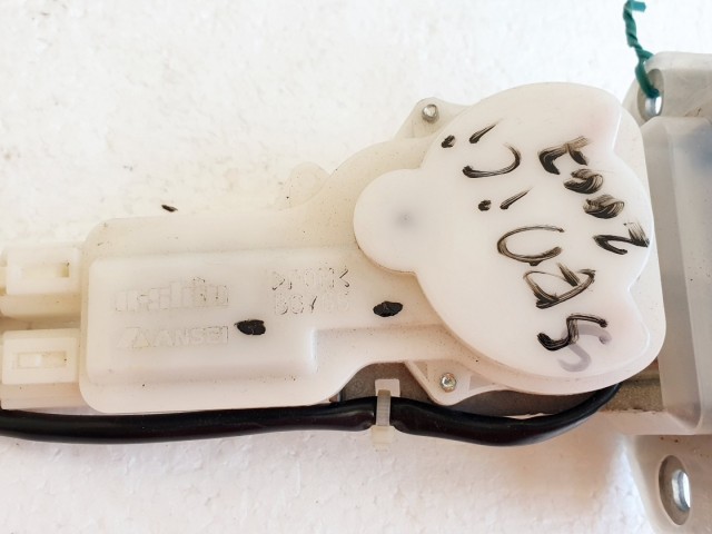 508512 Fiat Sedici 2009, Csomagtérajtó Zár, Zárszerkezet.