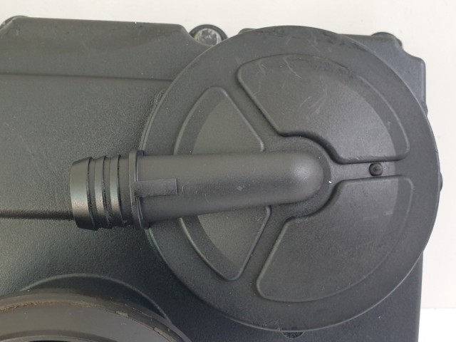 512819 Vw Passat B6, 2.0 PD 16 Szelep, 2008, Szelepfedél, 03G103475.