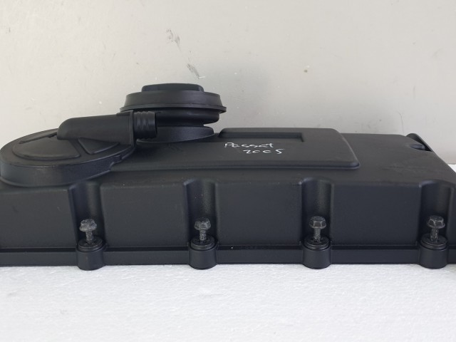 512819 Vw Passat B6, 2.0 PD 16 Szelep, 2008, Szelepfedél, 03G103475.