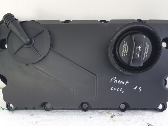 512824 VW Passat 2004, PD, 8 Szelep, Szelepfedél, 038103475N.
