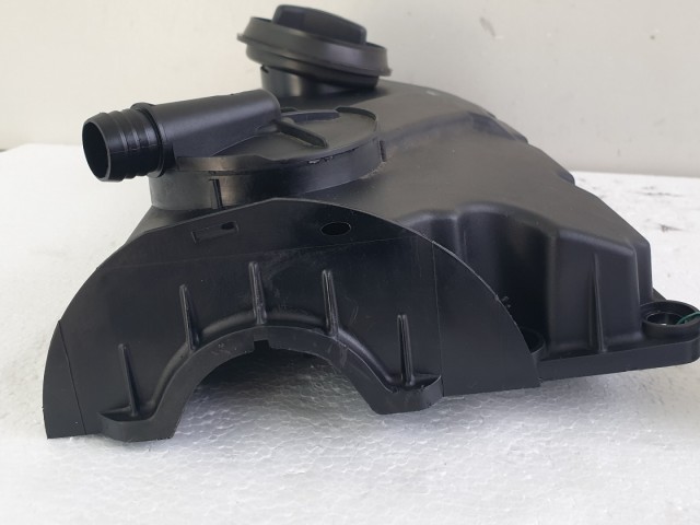 512824 VW Passat 2004, PD, 8 Szelep, Szelepfedél, 038103475N.