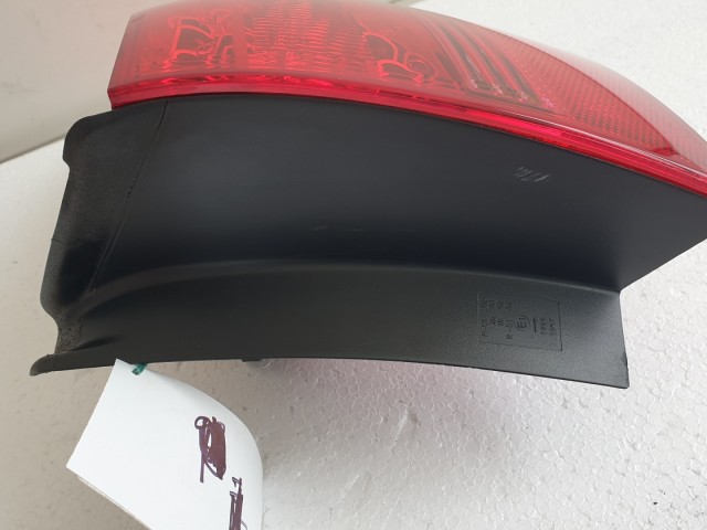 512828 Audi A6 Kombi 2008,  Jobb Hátsó Külső LED Lámpa, 4F9945096H.