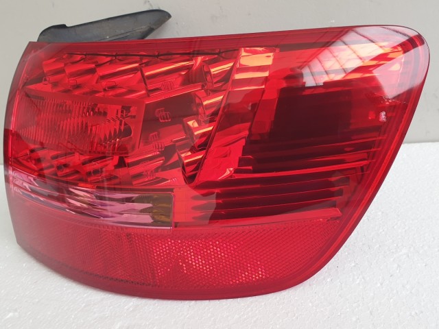 512828 Audi A6 Kombi 2008,  Jobb Hátsó Külső LED Lámpa, 4F9945096H.