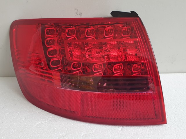 512829 Audi A6 Kombi 2008, Bal Hátsó Külső LED Lámpa, 89317039.