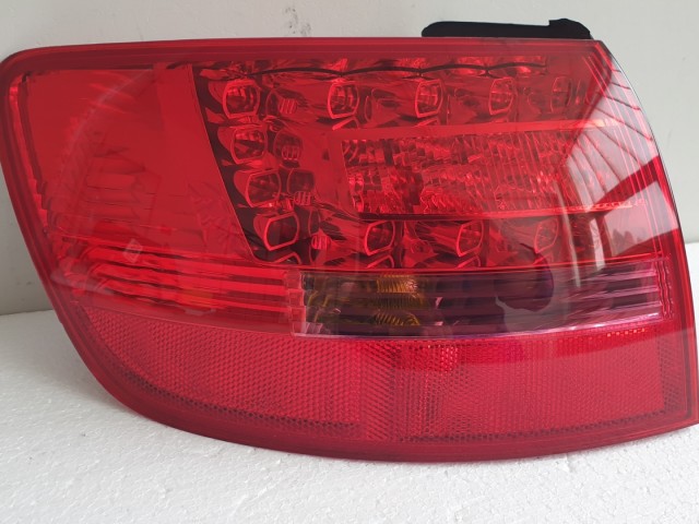 512829 Audi A6 Kombi 2008, Bal Hátsó Külső LED Lámpa, 89317039.