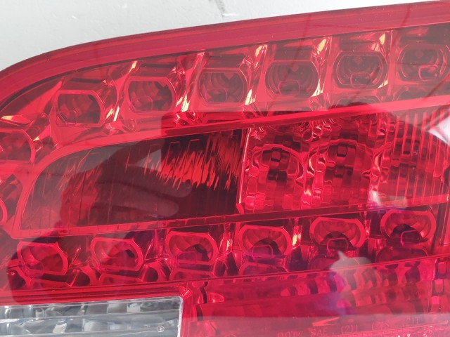 512830 Audi A6 Kombi 2008,  Jobb Hátsó Belső LED Lámpa, 89317069.