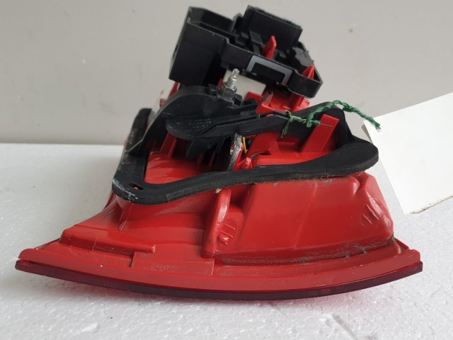 512831 Audi A6 Kombi 2008, Bal Hátsó Belső LED Lámpa, 89317059.