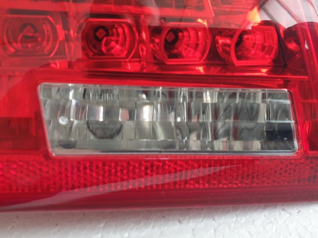 512831 Audi A6 Kombi 2008, Bal Hátsó Belső LED Lámpa, 89317059.