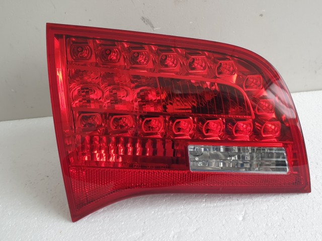 512831 Audi A6 Kombi 2008, Bal Hátsó Belső LED Lámpa, 89317059.