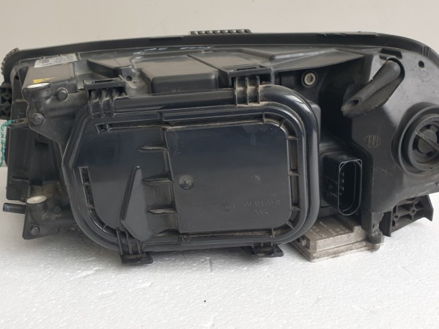 512832 Audi A6 C6 2008 Jobb Első XENON Fényszóró, 4F0941004, Lámpa. 