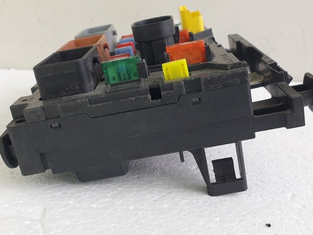 512833 Peugeot 207, Biztosítéktábla, 9664055780, Bsm L11, Delphi.