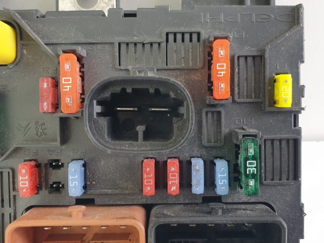 512833 Peugeot 207, Biztosítéktábla, 9664055780, Bsm L11, Delphi.