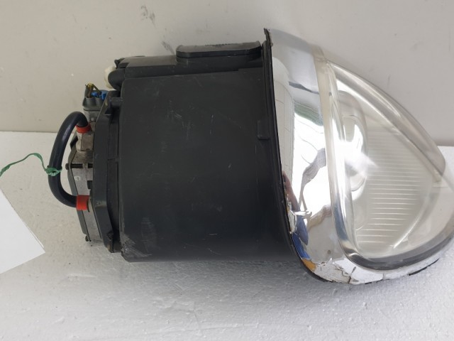 512839 Lancia Thesis Jobb Xenon Fényszóró, Lámpa, 154926-00R. Hibás.