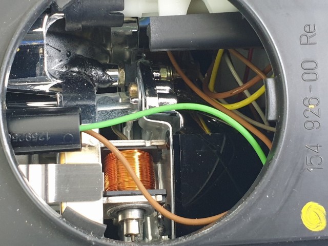 512839 Lancia Thesis Jobb Xenon Fényszóró, Lámpa, 154926-00R. Hibás.