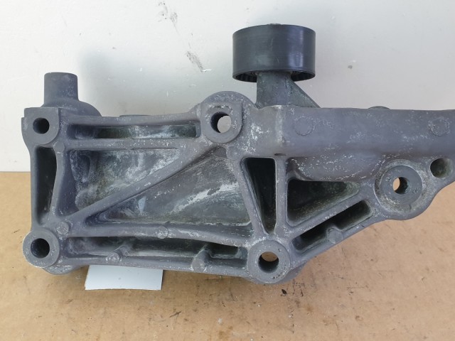 512856 Renault Master 2.3, 2017, Generátor Tartóbak, 117102273R.