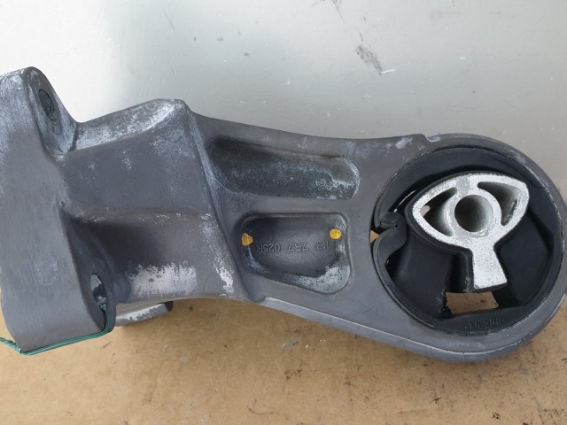 512864 Renault Master 2.3, 2017, Jobb Motortartó Bak, 113757025R