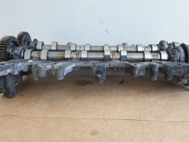 512891 Renault Master 2.3, Dci, Vezérműtengelyház, 130C07155R, Tengelyek Házzal.