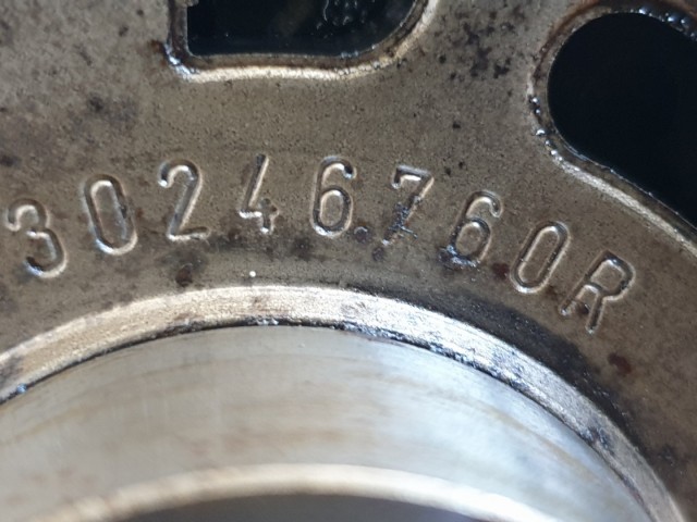 512891 Renault Master 2.3, Dci, Vezérműtengelyház, 130C07155R, Tengelyek Házzal.