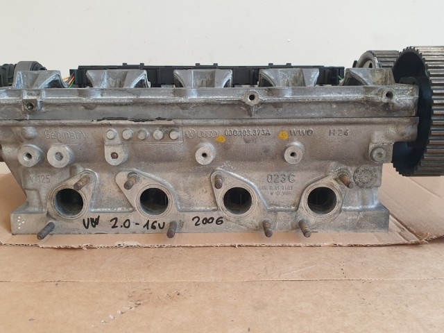 512916 VW Passat B6, 2.0, 16V, Hengerfej, Síkolt 03G103373A, Nyomáspróbált.