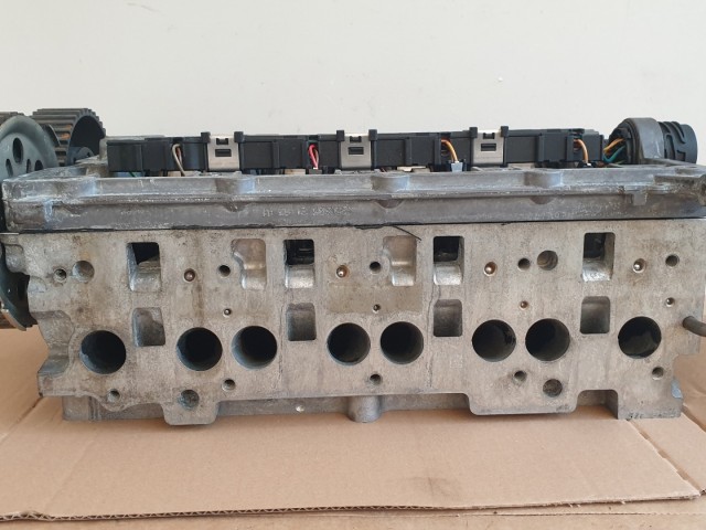 512916 VW Passat B6, 2.0, 16V, Hengerfej, Síkolt 03G103373A, Nyomáspróbált.