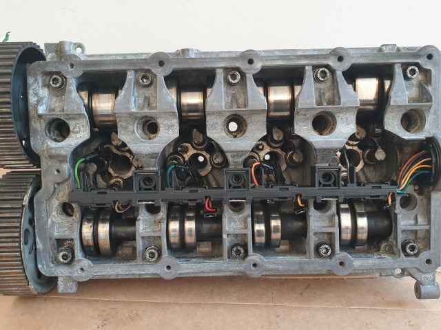 512916 VW Passat B6, 2.0, 16V, Hengerfej, Síkolt 03G103373A, Nyomáspróbált.