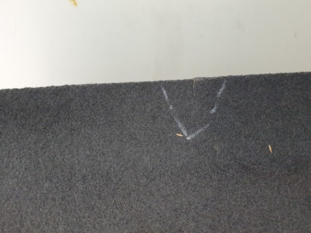 513003 Opel astra H, 5 Ajtós, Kalaptartó. Kis repedés. 13129746.