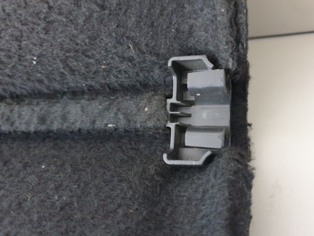 513004 Peugeot 207, KOMBI, Kalaptartó.