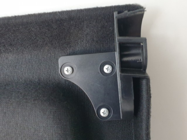 513007 Suzuki SX4, 2008, Kalaptartó. 