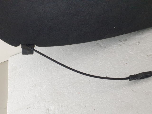 513008 Bmw 1 es, 2009, 5 Ajtós, Kalaptartó.