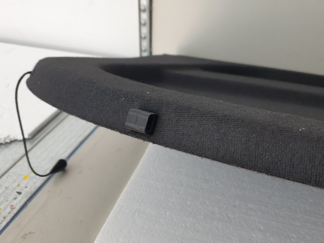 513010 Renault Megane 3, Kalaptartó, 5 Ajtóshoz.