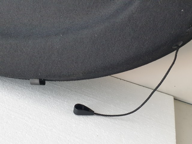 513010 Renault Megane 3, Kalaptartó, 5 Ajtóshoz.