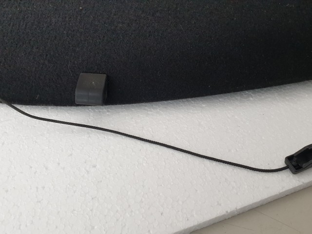 513012 Mazda 3, 2006, Kalaptartó, 5 Ajtóshoz.