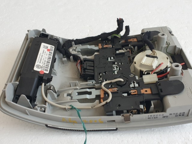 509628 Audi A4, 2006, Belső Világítás, 8E0951177.