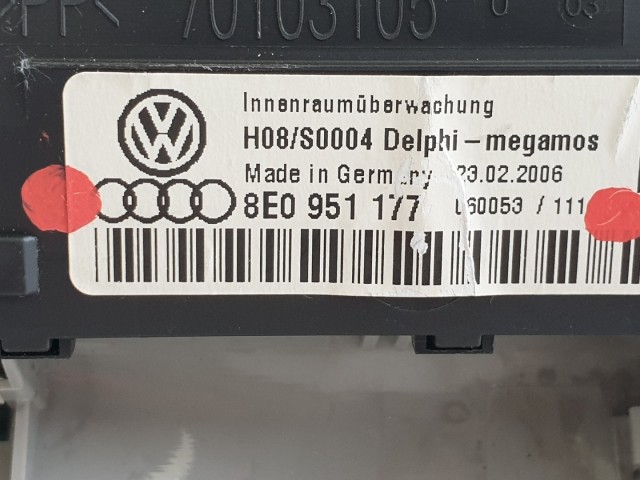 509628 Audi A4, 2006, Belső Világítás, 8E0951177.
