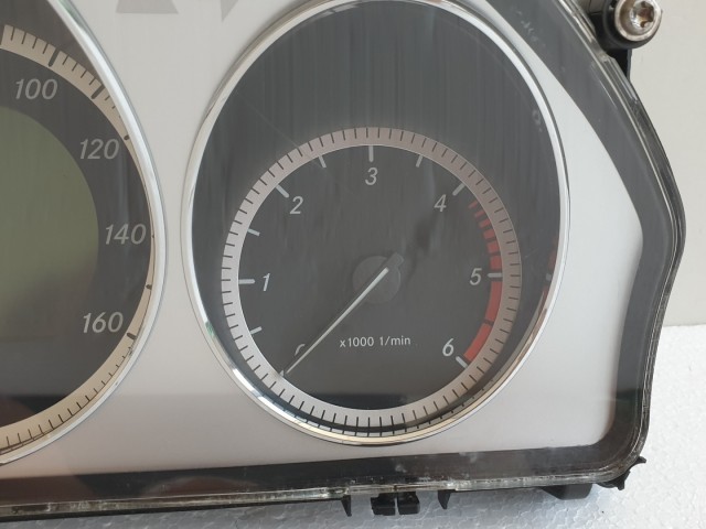 509660 Mercedes C Osztály, W 204, Óracsoport, A2045408348. Angol...