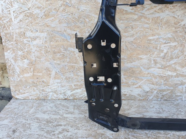 512934 Nissan Qashqai 2013, Homlokfal, Benzineshez.