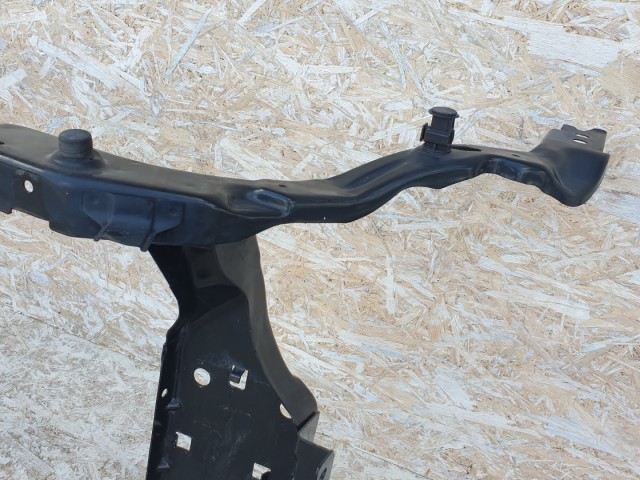 512934 Nissan Qashqai 2013, Homlokfal, Benzineshez.