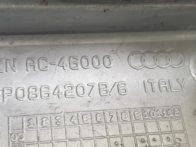 512952 Audi A3, 2006, Bőr Könyöklő, 8P0864207B. 