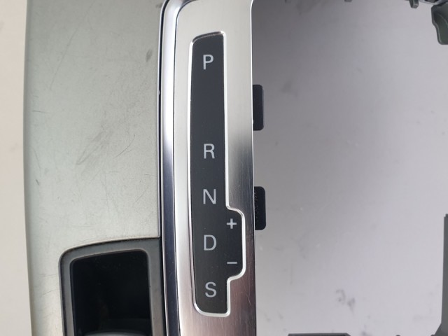 512956 Audi A6, 2008, Középkonzol, 4F1864261, Automata Váltóshoz.