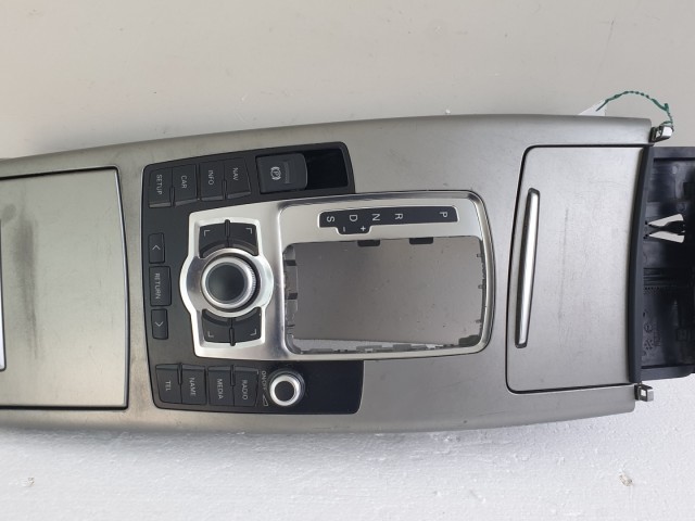 512956 Audi A6, 2008, Középkonzol, 4F1864261, Automata Váltóshoz.