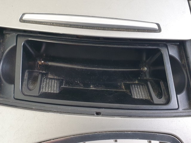 512956 Audi A6, 2008, Középkonzol, 4F1864261, Automata Váltóshoz.