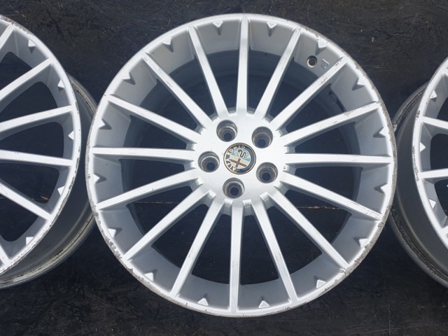 512976 Alfa Romeo 147/156, Alufelni, 7X17, 5X98, ET: 40.5, Agy: 58.1, 4 DB.