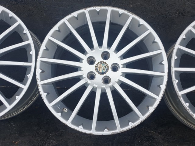 512976 Alfa Romeo 147/156, Alufelni, 7X17, 5X98, ET: 40.5, Agy: 58.1, 4 DB.
