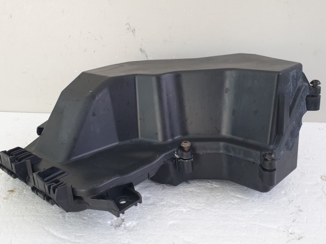 513033 Audi A6, 2008, Biztosítéktábla Doboz, 4F1937575A.