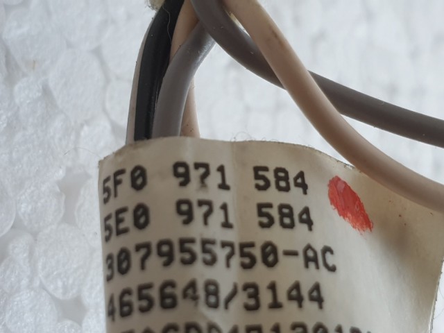 509767 Skoda Octavia 2,  Légzsák Csatlakozó, 5F0971584, Kormányba, 