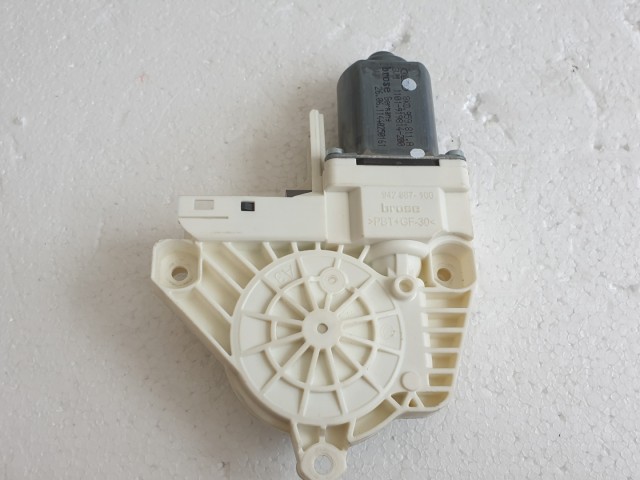 509774 Audi A6, A4, 2011, Bal Hátsó Ablakemelő Motor, 8K0959811A.