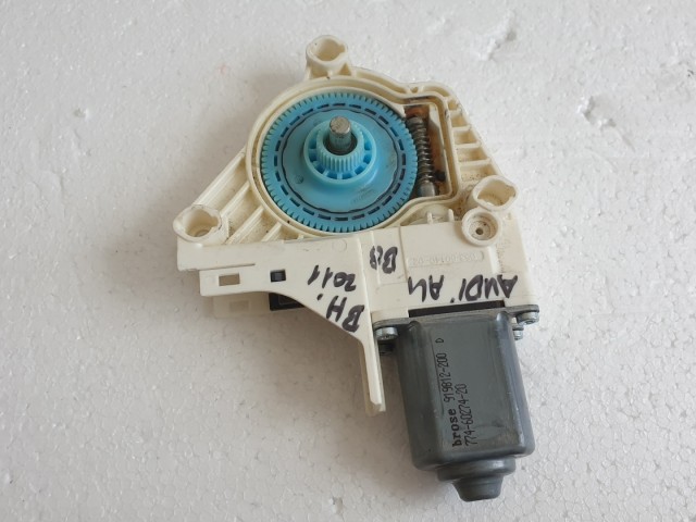509774 Audi A6, A4, 2011, Bal Hátsó Ablakemelő Motor, 8K0959811A.