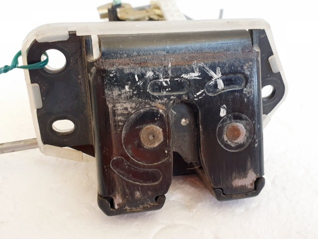 508535 Suzuki Ignis 2005, Csomagtérajtó Zár.